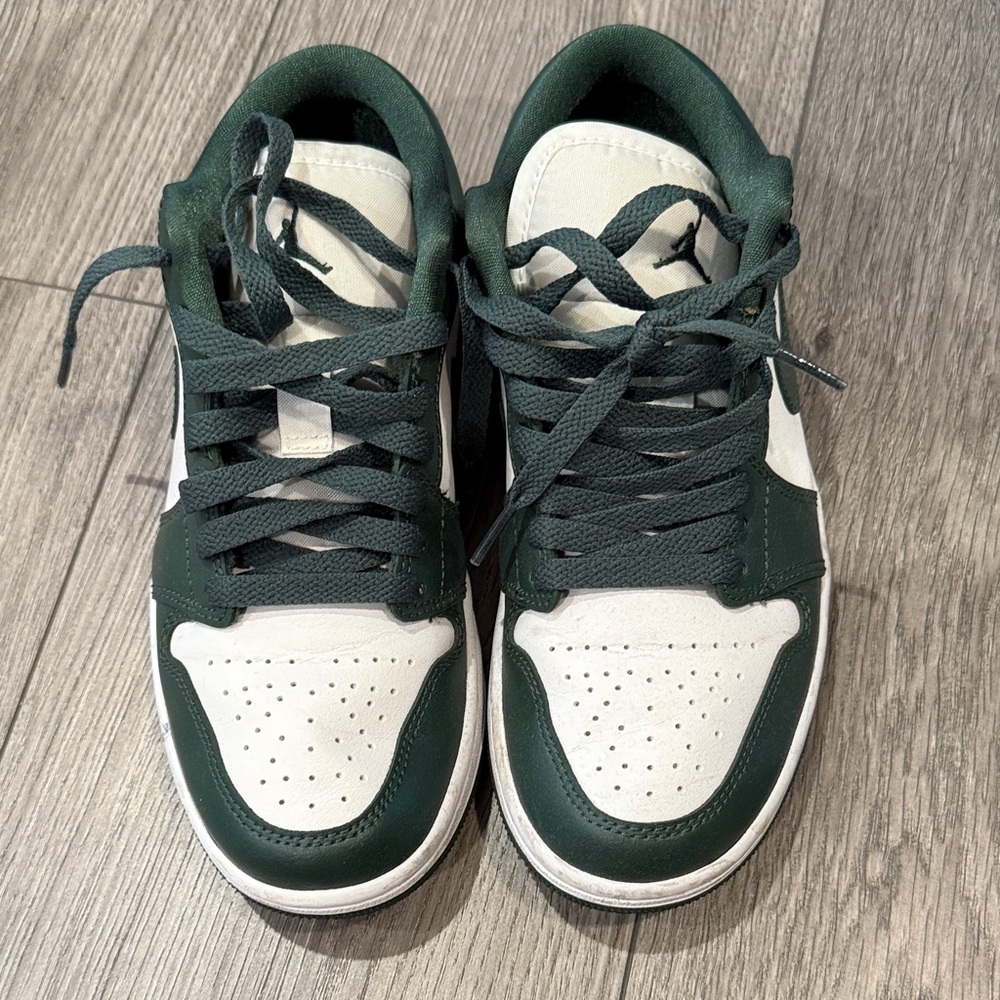 Jordan Women's Sneakers in Green and White